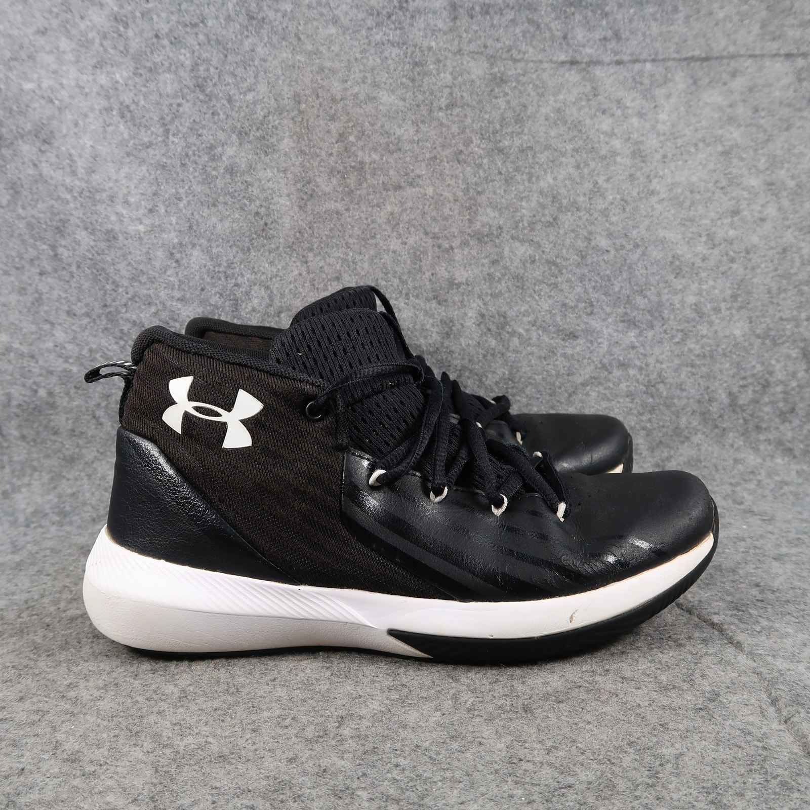 Under Armour Shoes Kids 5y Basketball Sneakers Lockdown Mid Black Lace Up Youth